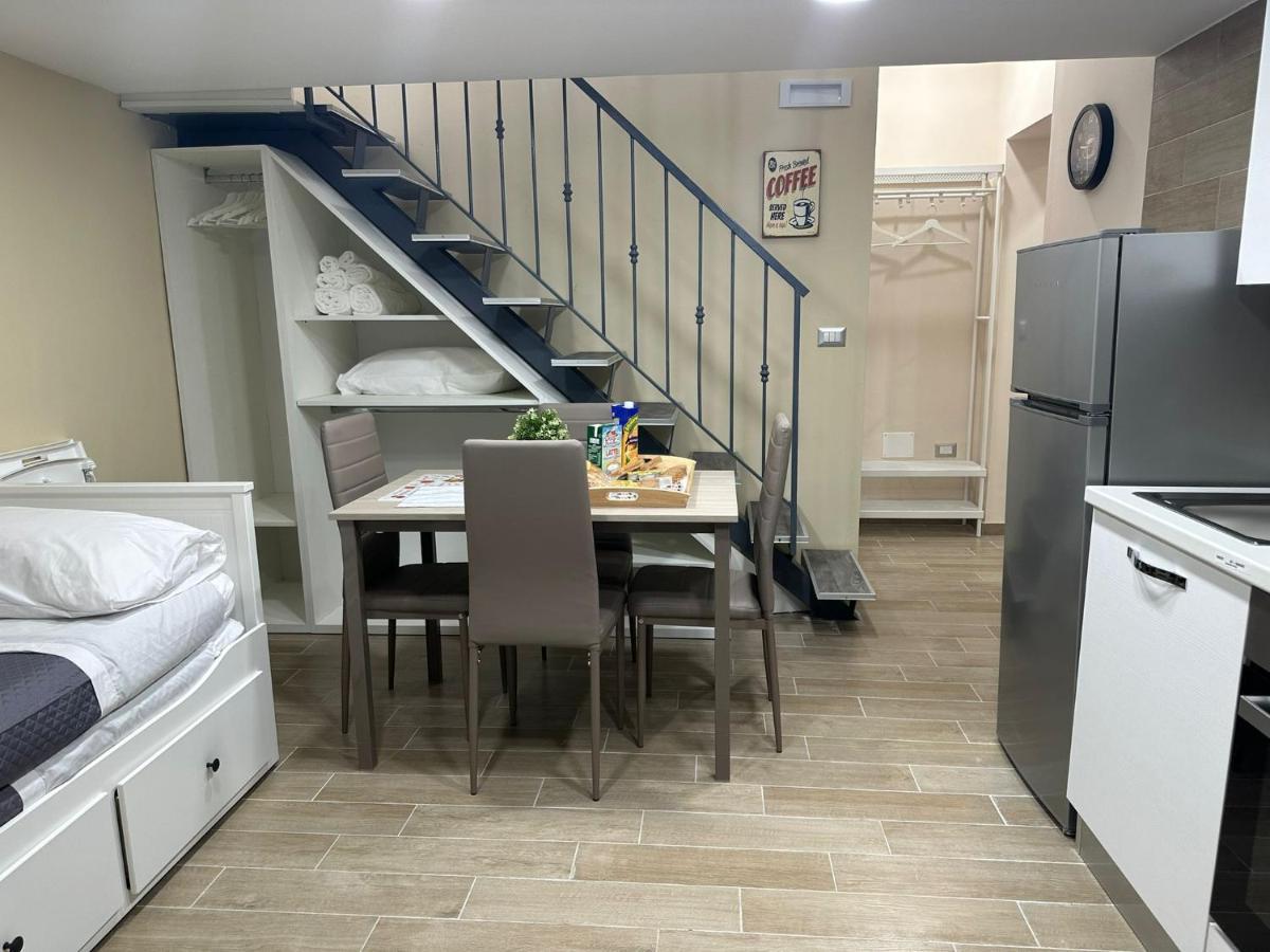 Napoli Centro - La Casa Di Cate Bed & Breakfast Bagian luar foto