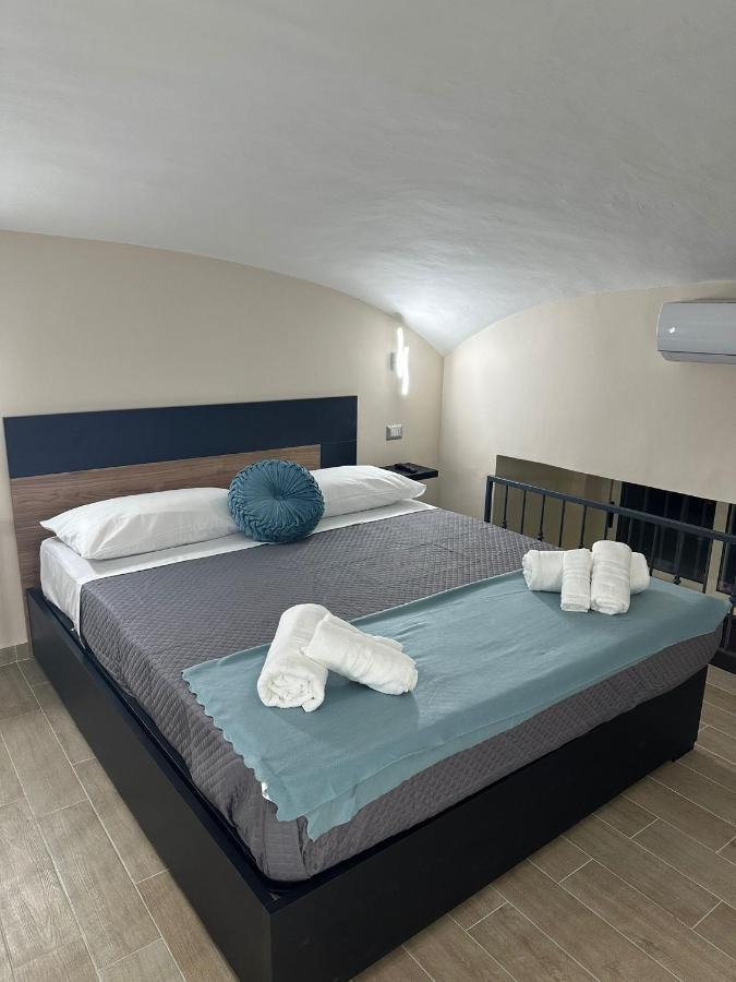 Napoli Centro - La Casa Di Cate Bed & Breakfast Bagian luar foto