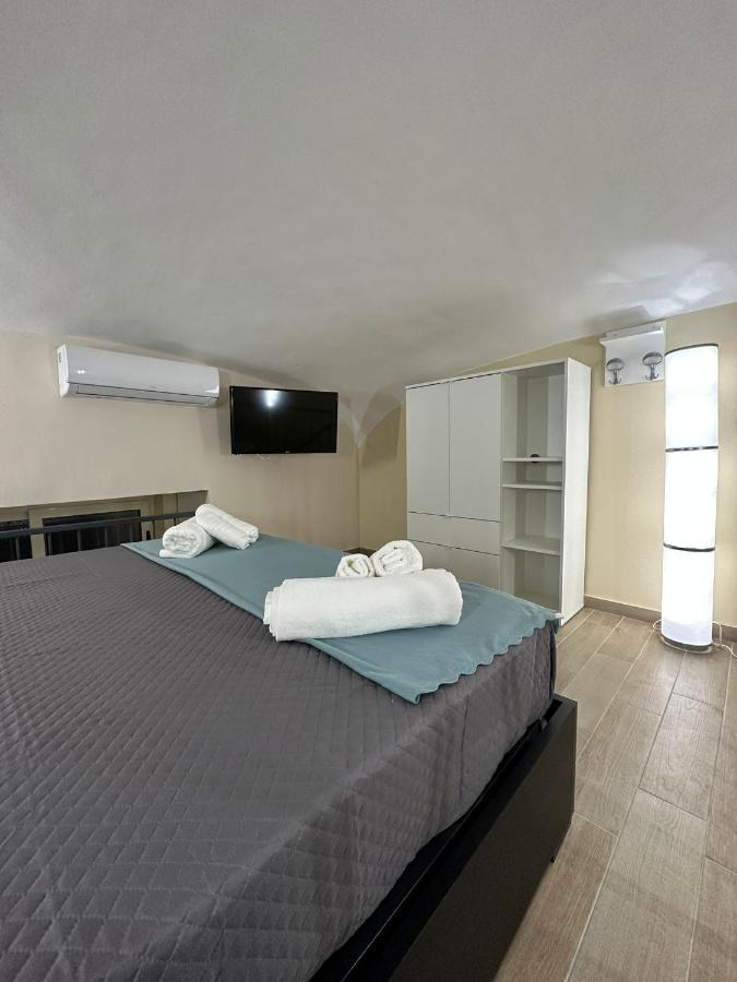 Napoli Centro - La Casa Di Cate Bed & Breakfast Bagian luar foto