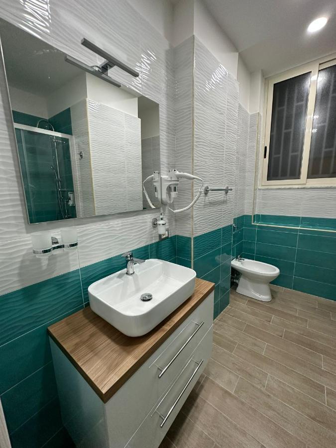 Napoli Centro - La Casa Di Cate Bed & Breakfast Bagian luar foto