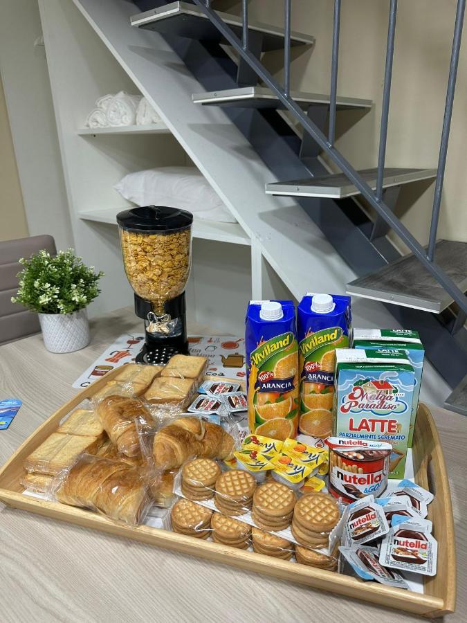 Napoli Centro - La Casa Di Cate Bed & Breakfast Bagian luar foto